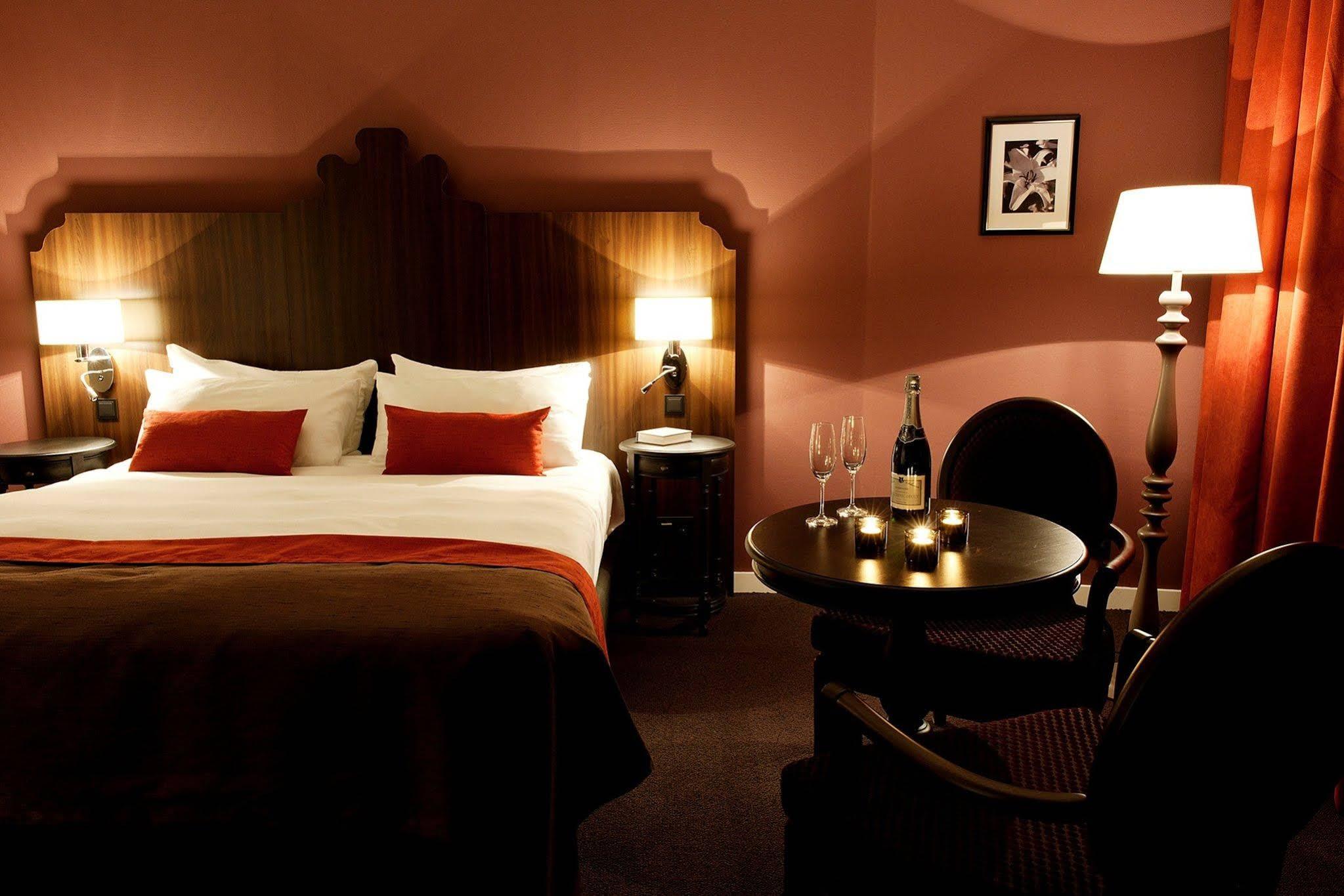 Boutique Hotel Corona La Haye Extérieur photo