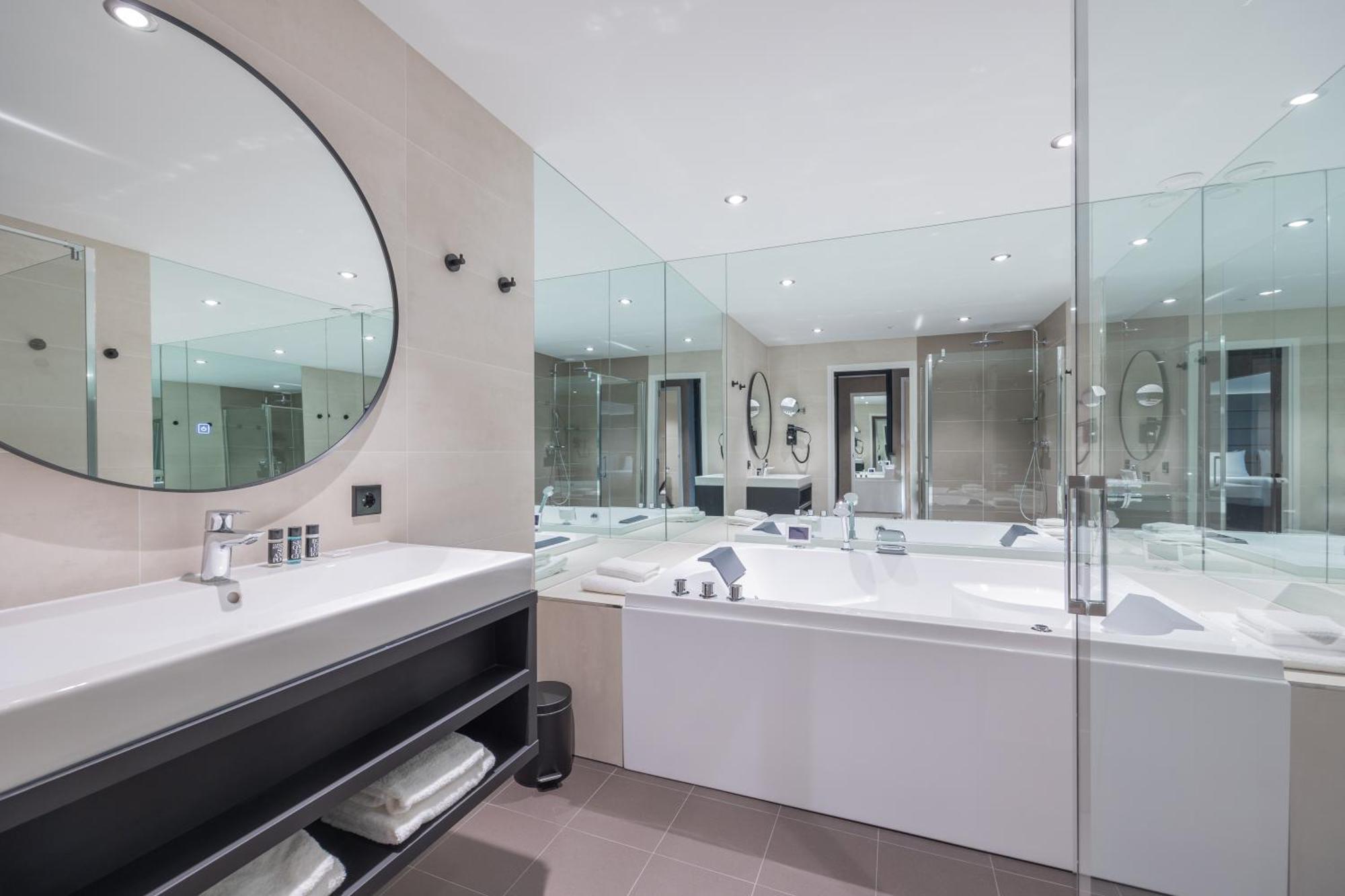Boutique Hotel Corona La Haye Chambre photo