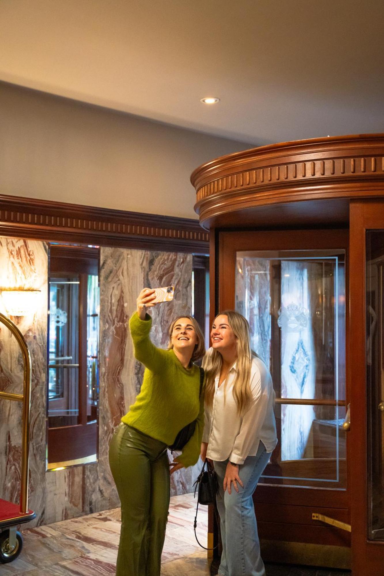 Boutique Hotel Corona La Haye Extérieur photo